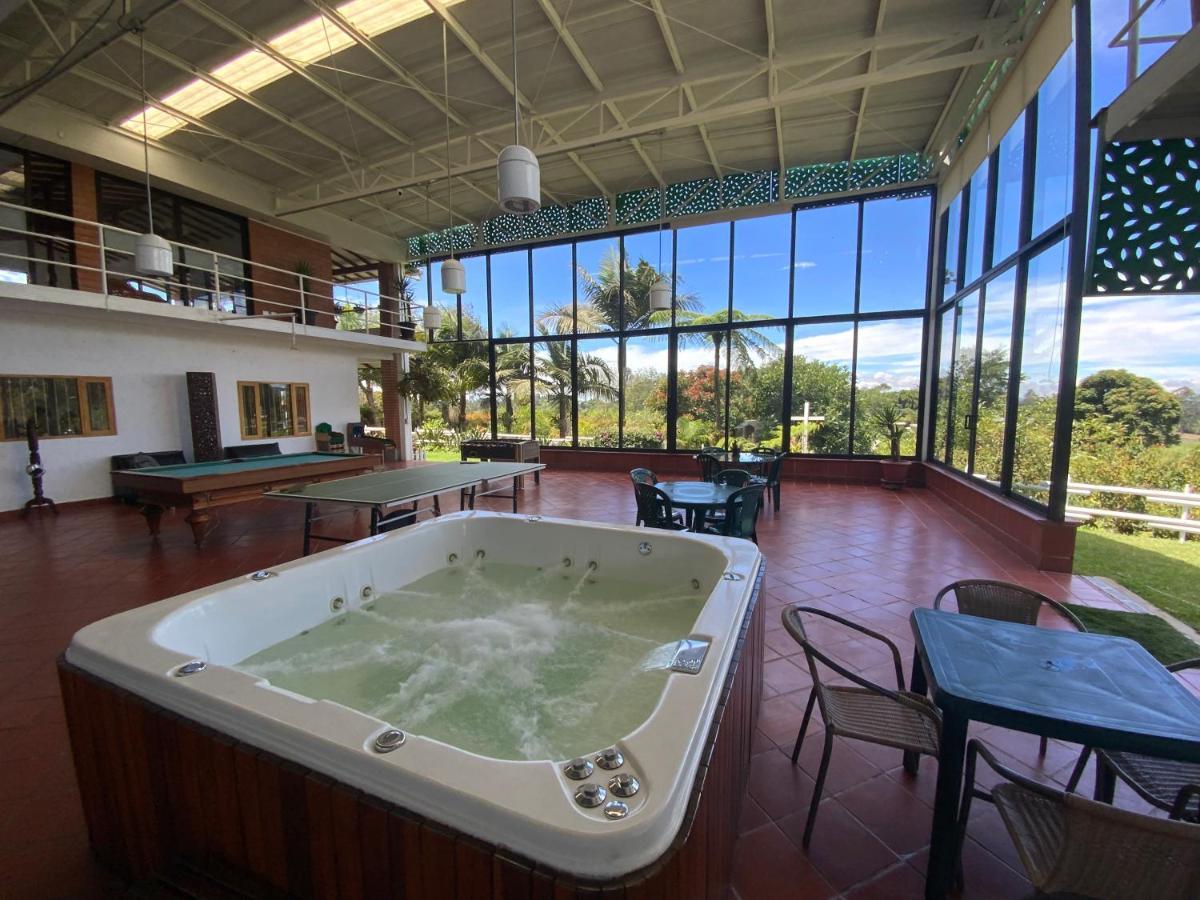 Finca Hotel 12 Palmas- Aeropuerto Jmc Rionegro Eksteriør billede